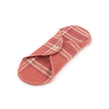 Load image into Gallery viewer, Organic Pantyliner Plus
